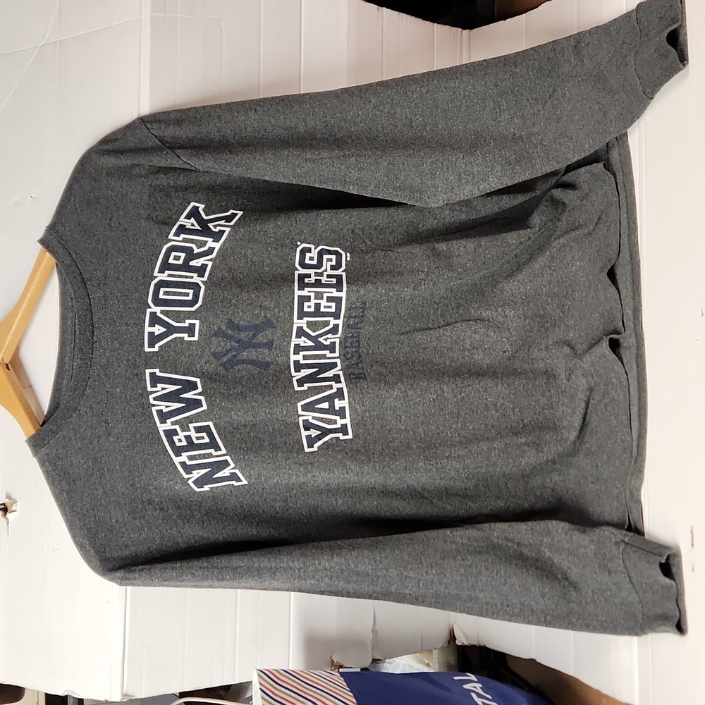 Fanatics New York Yankees Gray Long Sleeve Shirt Men’s Size Large